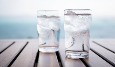 Buzlu su içmeyi hemen bırakın! İşte buzlu sudaki bilinmeyen 10 tehlike…