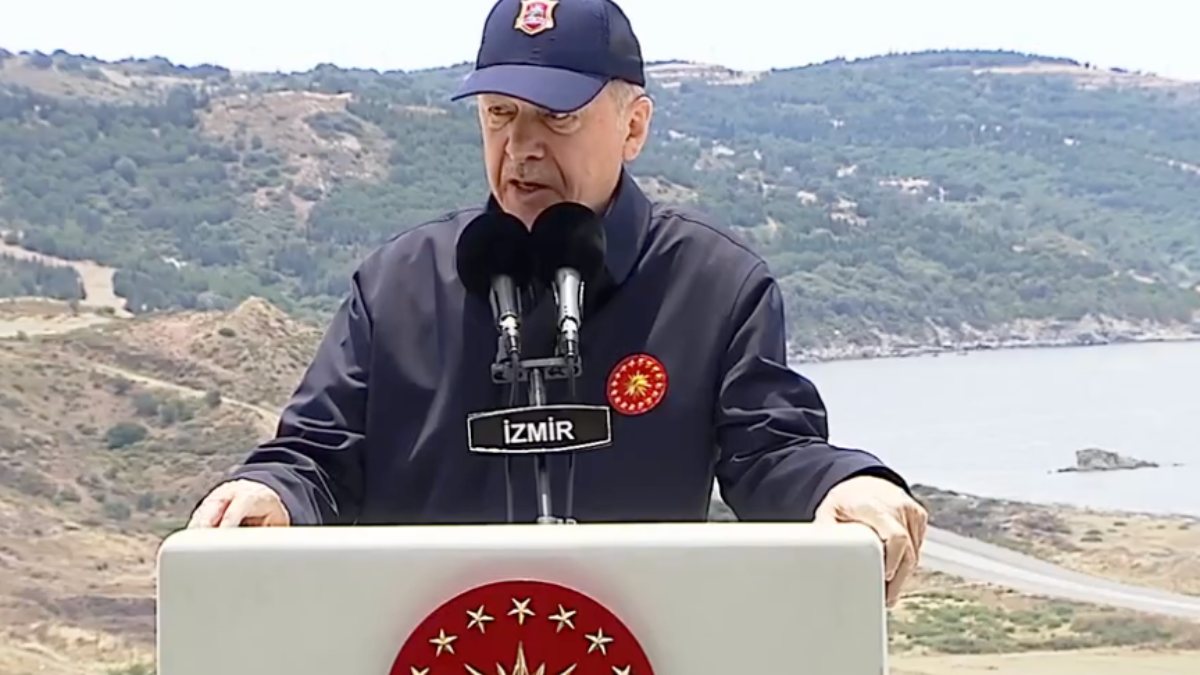 Cumhurbaşkanı Erdoğan: Yunanistan adaları silahalandırmaktan vazgeçmeli