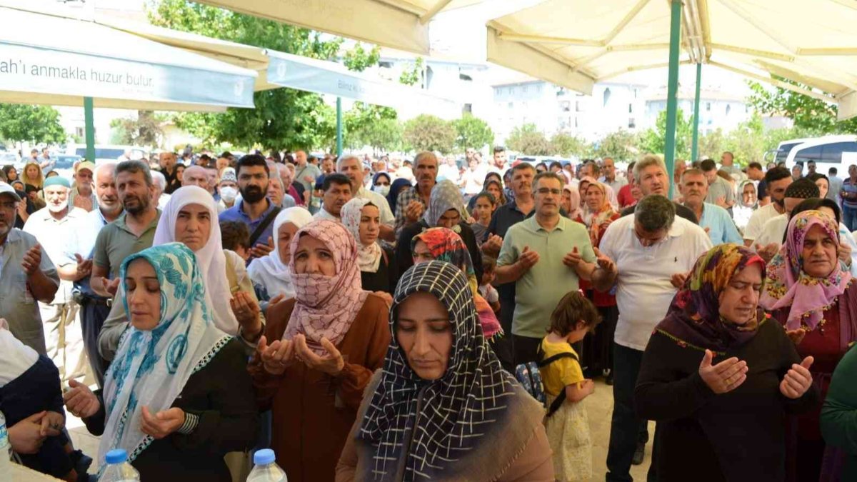 Denizli’deki ilk hac kafilesi yola çıktı