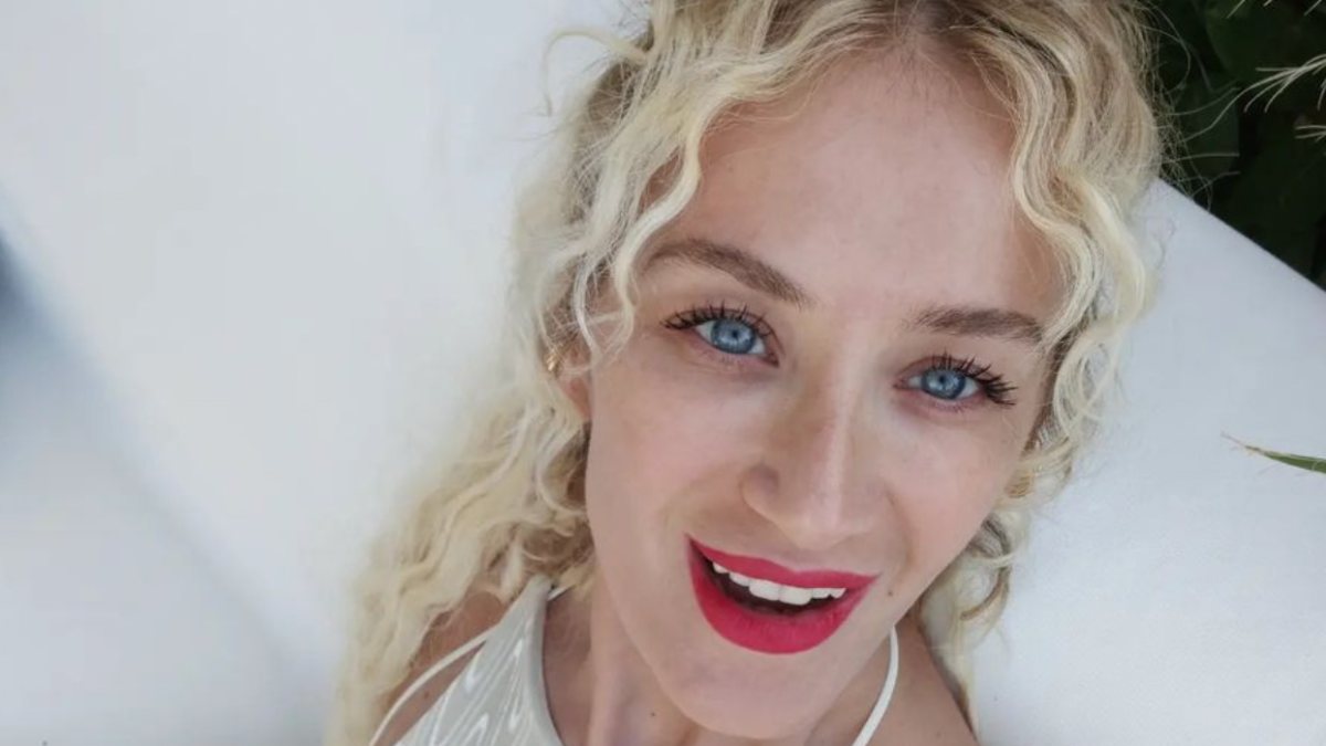 Didem Soydan’dan ezan paylaşımı! Yaptığı yorum olay oldu…