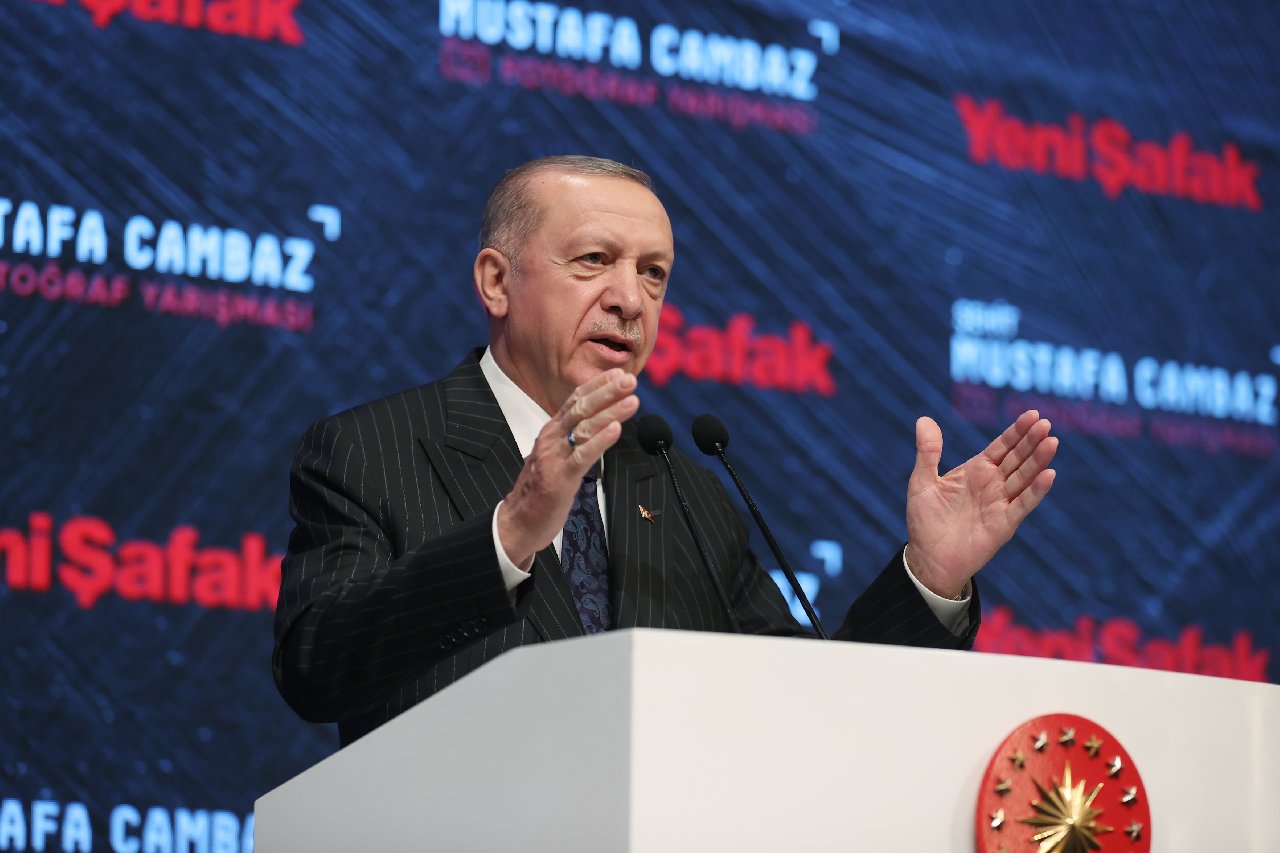 Erdoğan: Cumhuriyet mitingleri kılıflarıyla darbe çağrısı yapıldı