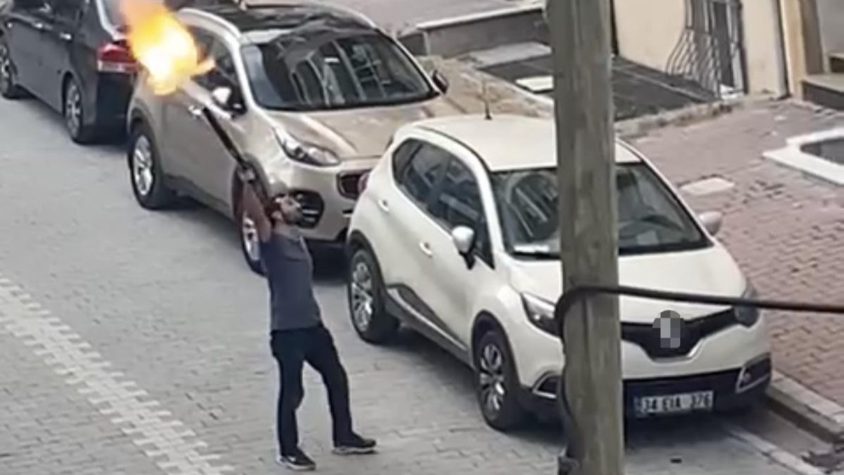 Esenyurt’ta, annesine küfredildi diye pompalıyla ateş açtı