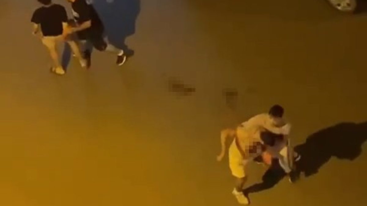 Fatih’te araçta tartışan kişilerden biri, diğerini bıçakladı