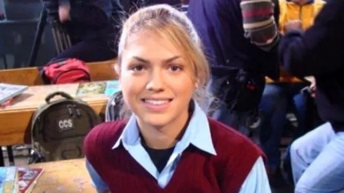 Hayat Bilgisi’nin Barbie Gamze’si çimlere uzandı, yetmedi siyah bikinisiyle şov yaptı! ‘Yaş 38 ama 20’liksin’