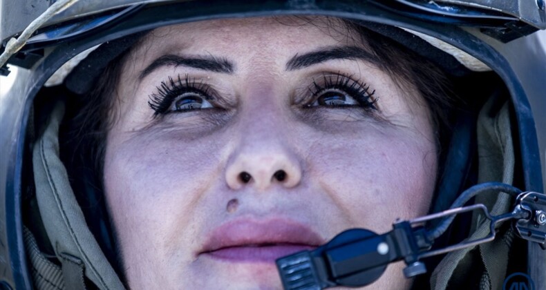 Jandarma’nın kadın pilotu orman yangınında da görevinin başında
