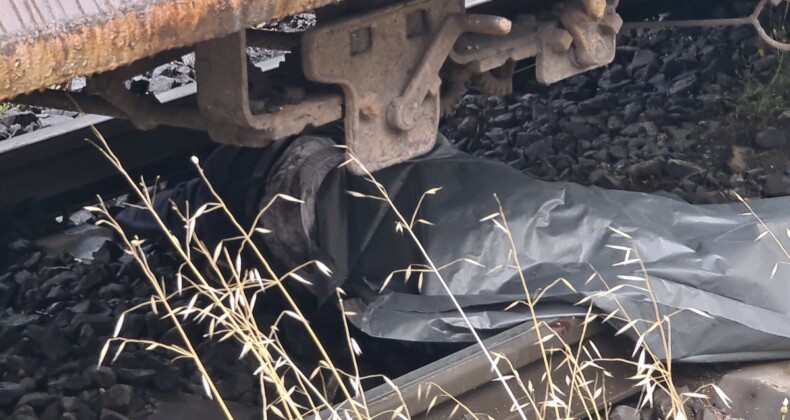 Karabük’teki gencin ölümlü tren kazası kamerada