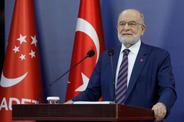 Karamollaoğlu’dan Tarhan Erdem için başsağlığı mesajı
