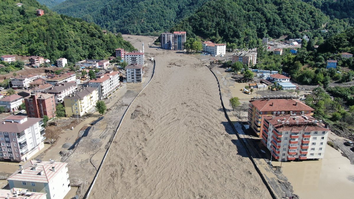 Kastamonu’daki selin enkazı, havadan görüntülendi