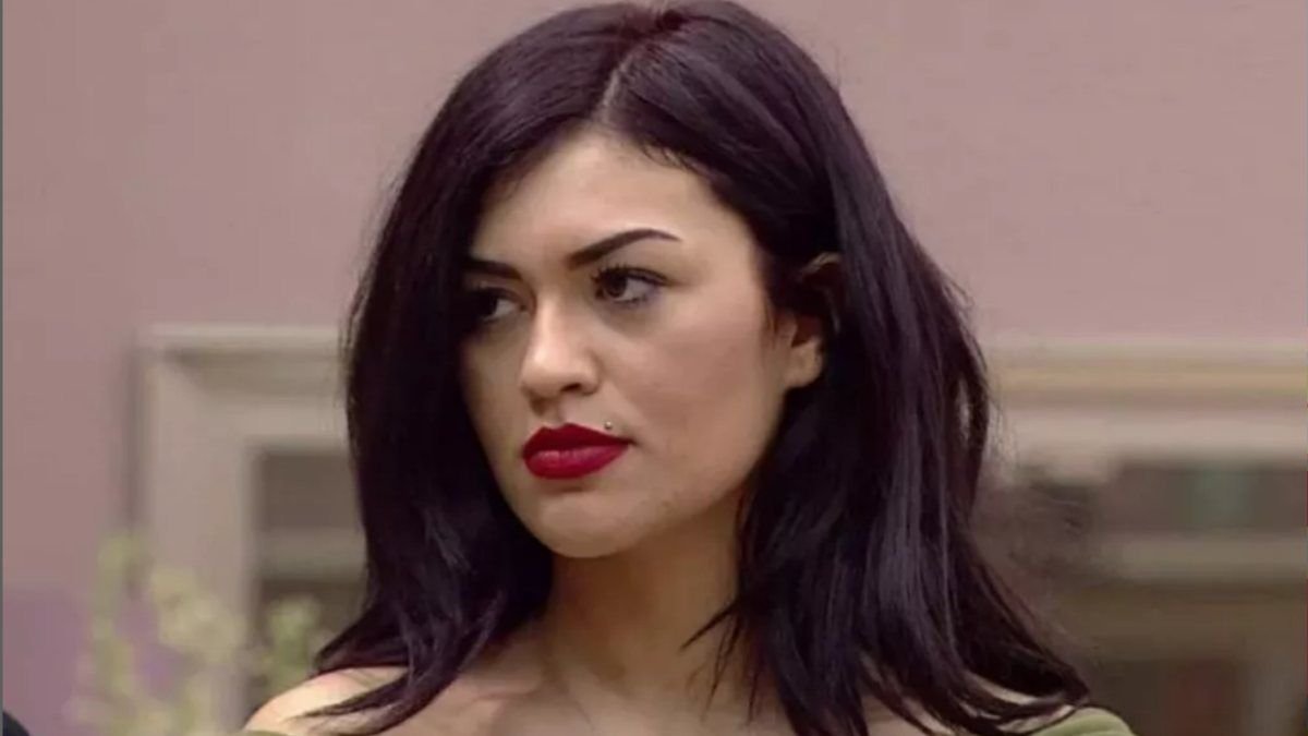 Kısmetse Olur’un Cansel Çördük’ü ayna pozlarıyla yürek hoplattı!