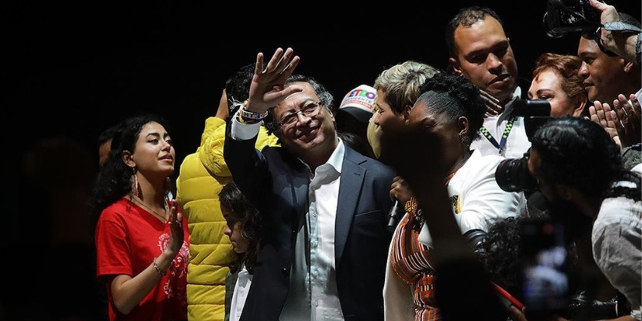 Kolombiya seçimlerinin galibi Petro, Biden’la konuştu: Dostane bir görüşmeydi