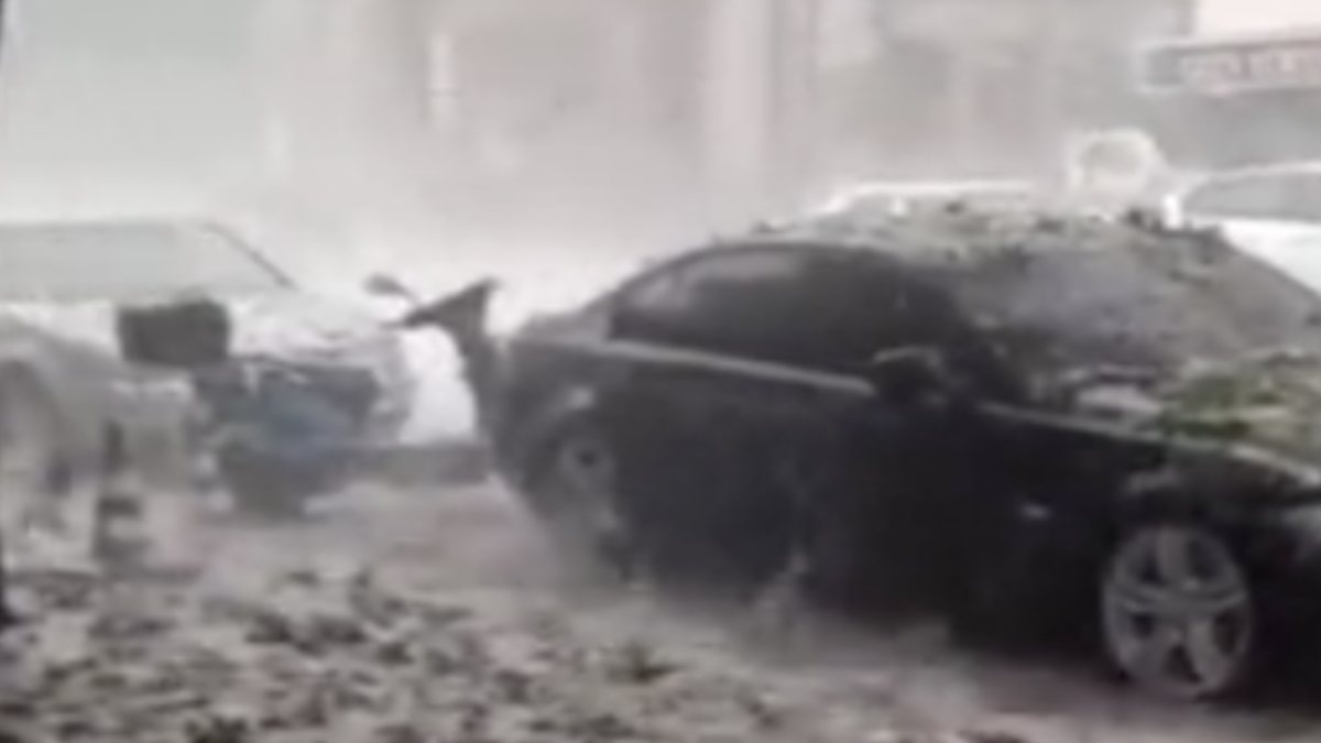 Konya’da etkili olan dolu yağışı tarım alanlarını etkiledi