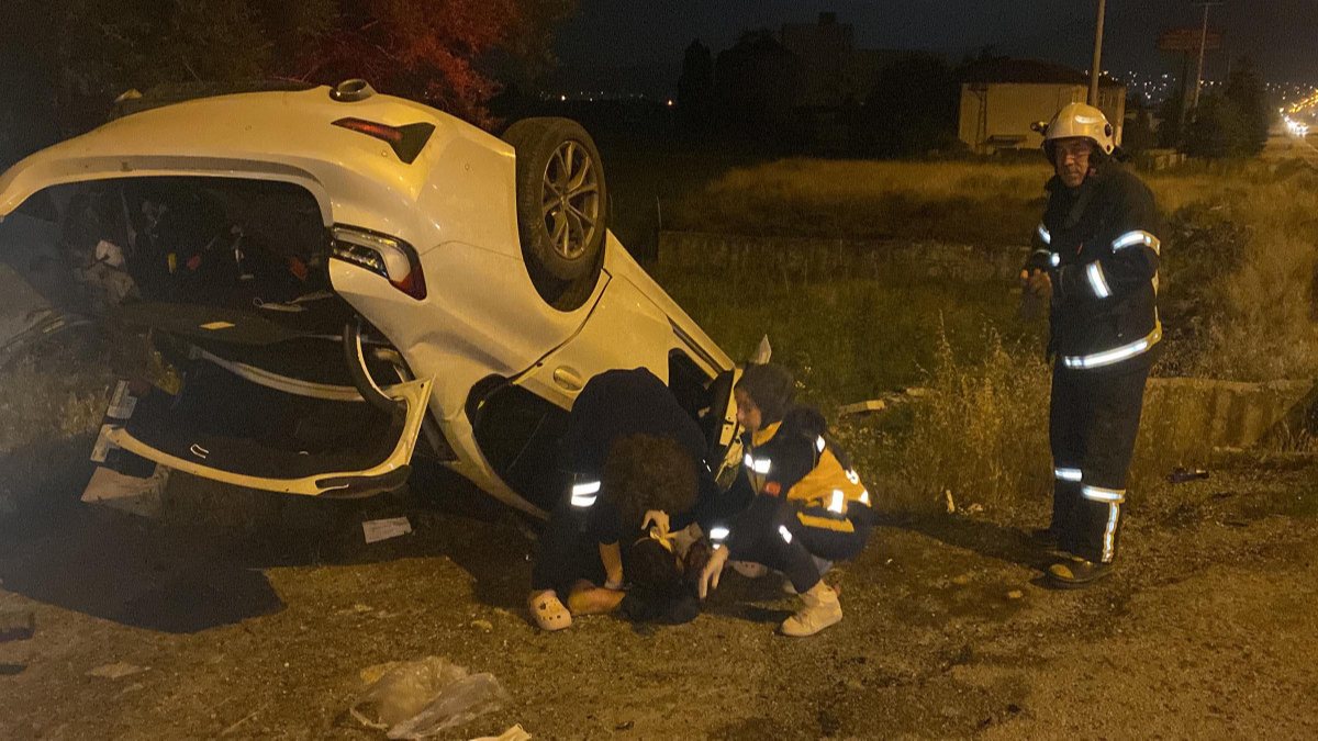 Kütahya’da kaza yapan araç takla attı