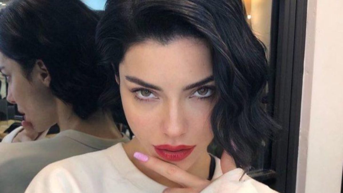 Merve Boluğur gömleğini açınca… ‘Kölelik başvurusu nerden’