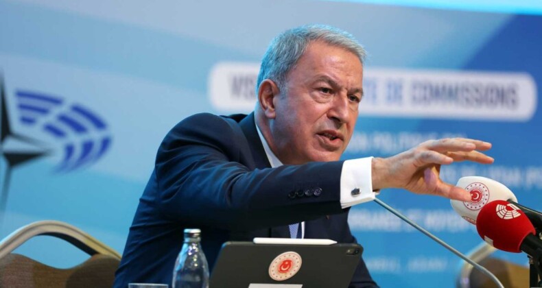 Milli Savunma Bakanı Hulusi Akar’dan Yunan parlamenterlere ayar