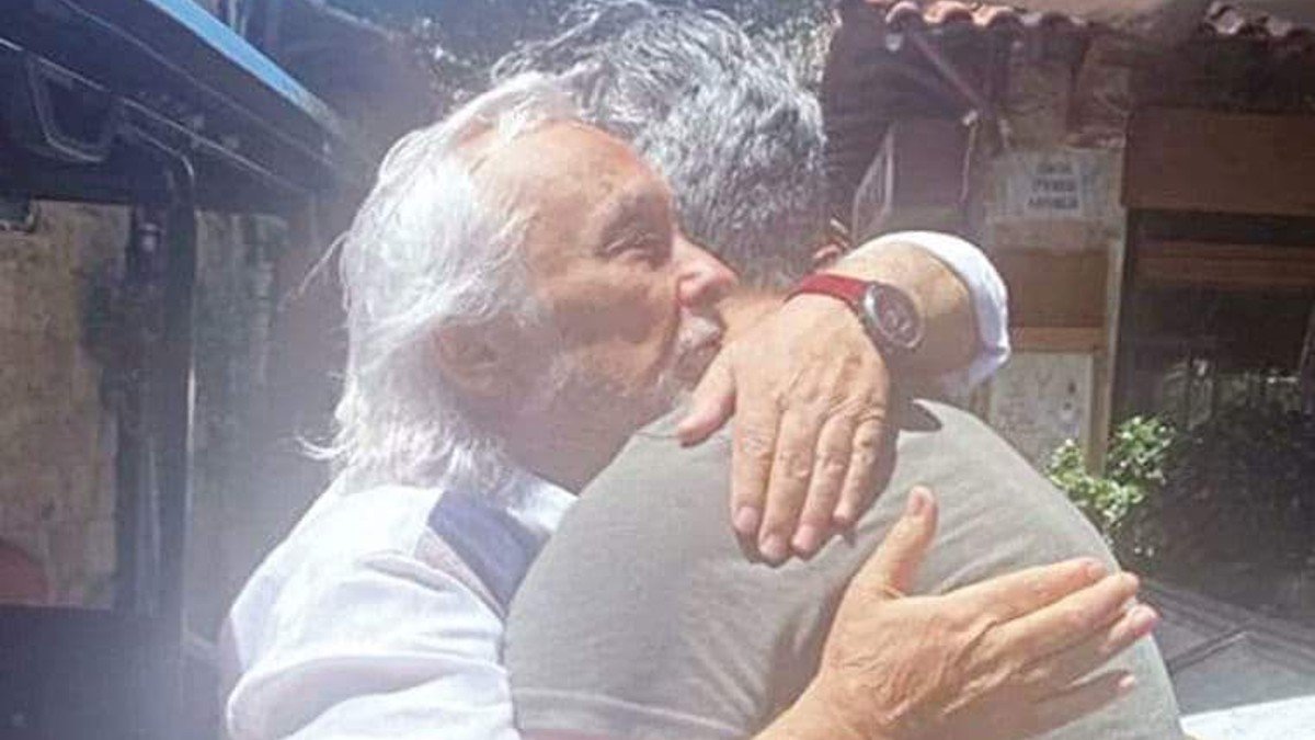 Müjdat Gezen ve Memet Ali Alabora Yunanistan’da hasret giderdi