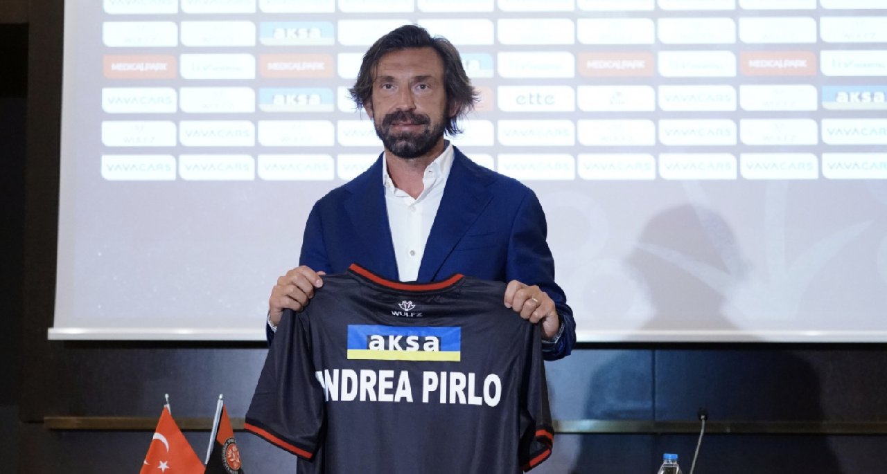 Pirlo’nun ilk transferi Galatasaray’dan!