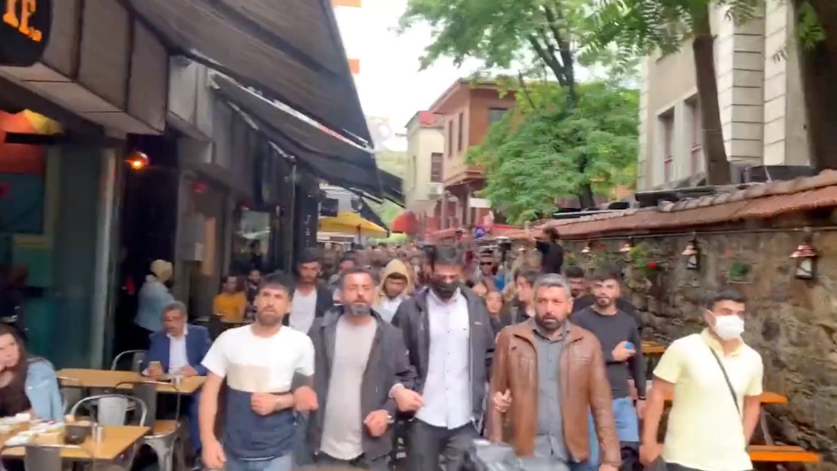PKK sempatizanları İstanbul’da yürüyüş yaptı