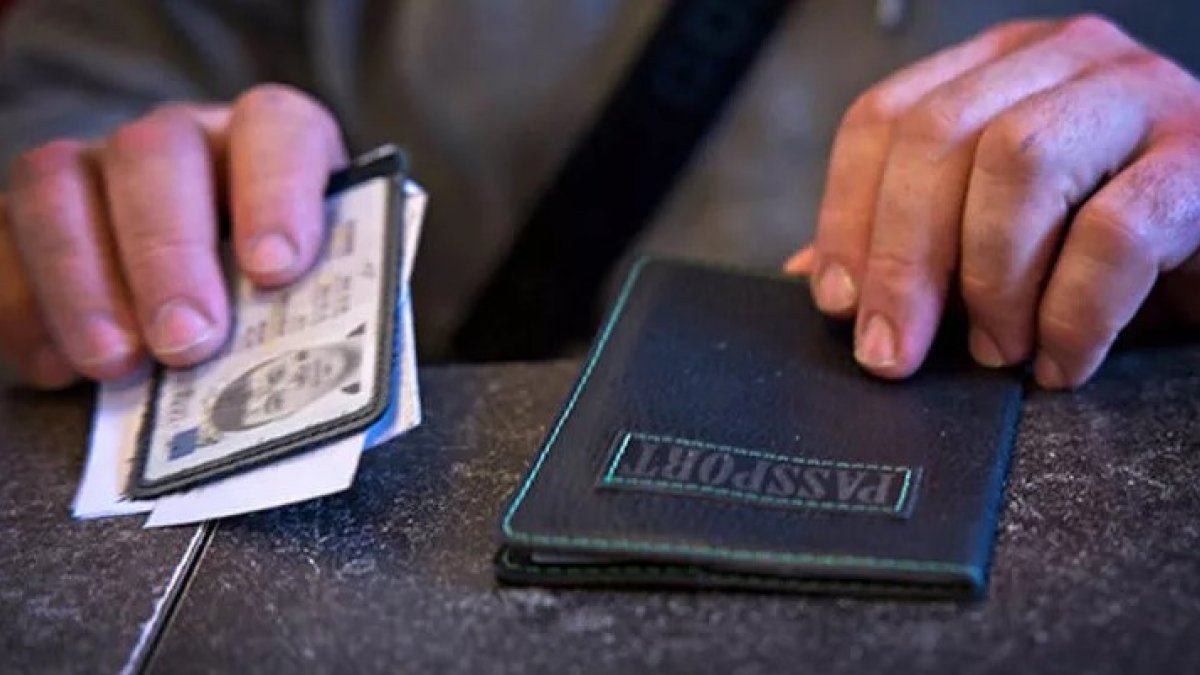 Rusya, Ukrayna’da Rus pasaportu dağıtıyor