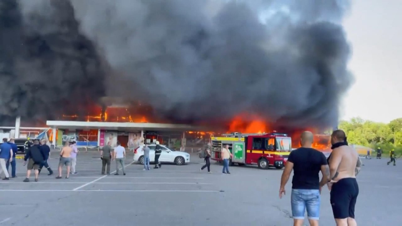 Rusya’nın vurduğu AVM’de ölü sayısı artıyor