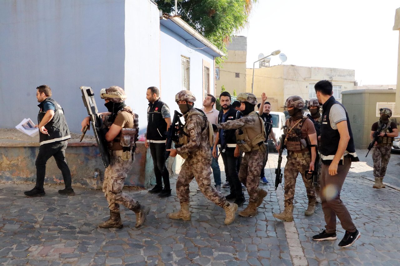 Şanlıurfa’da uyuşturucu satıcılarına operasyon: 28 gözaltı