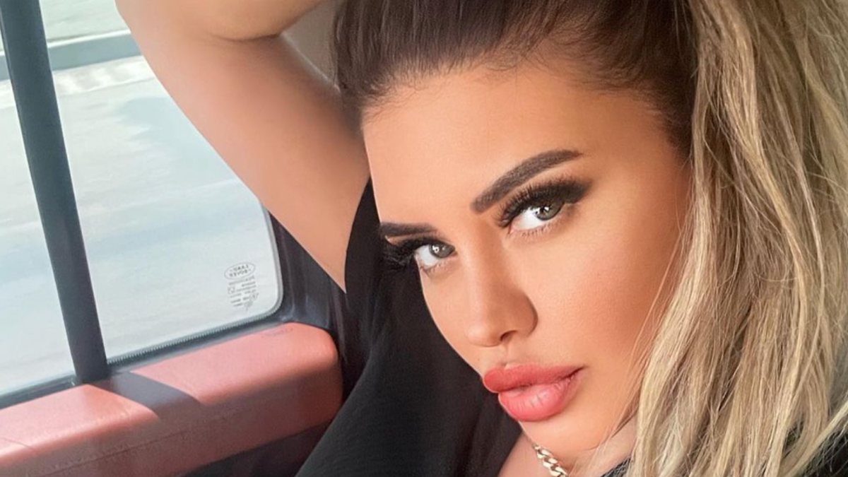 Şarkıcı Ebru Polat, takipçisine öfke kustu! ‘Beleşçi tayfa iş başında’