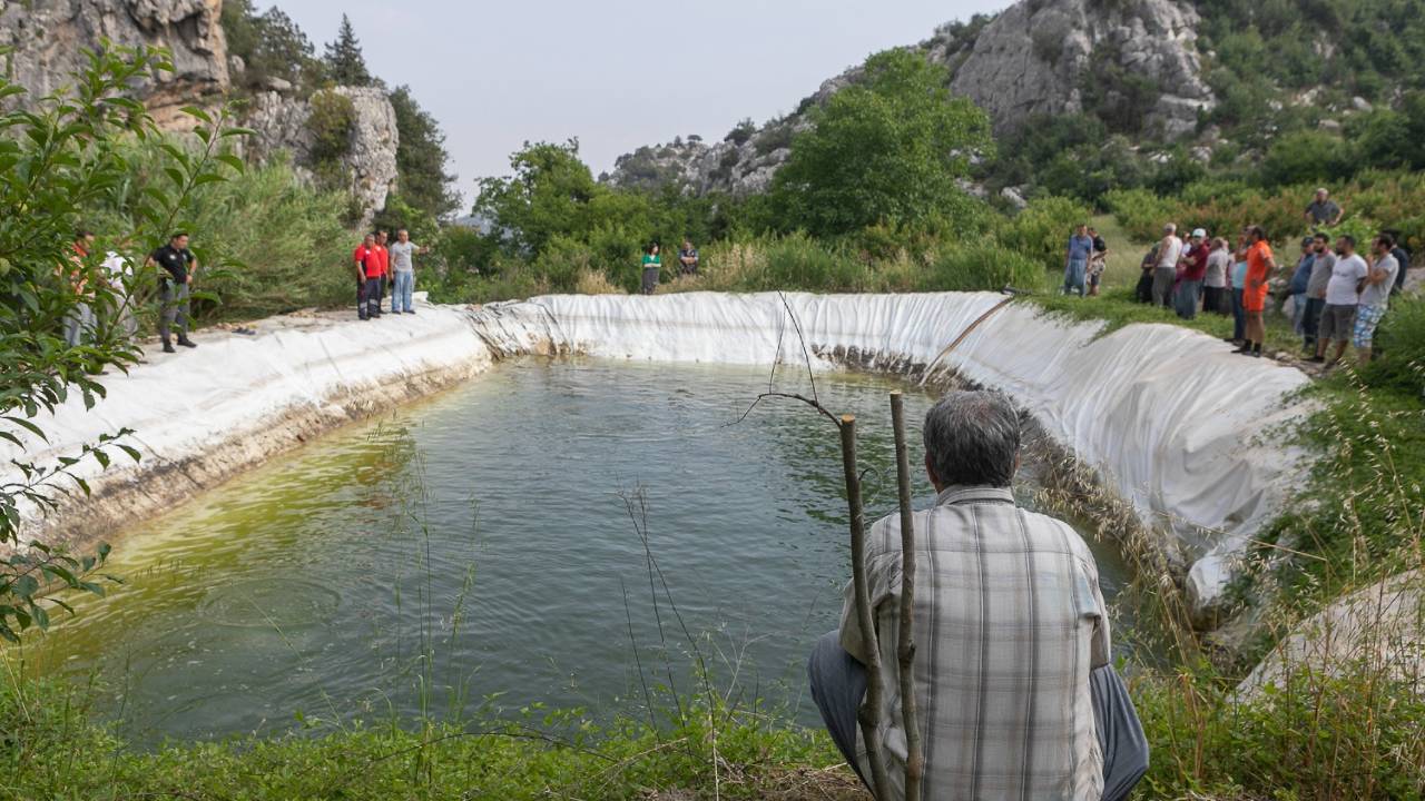 Sulama havuzuna giren çocuk yaşamını yitirdi