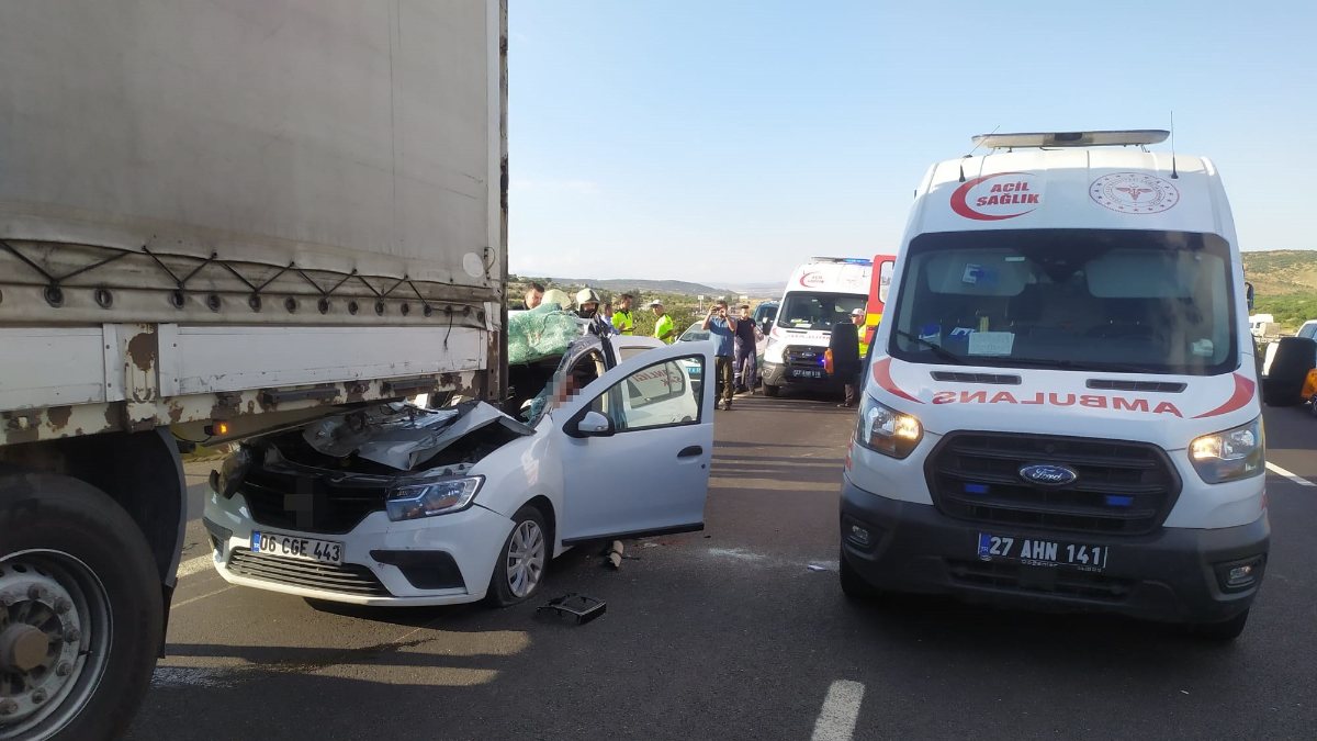 TAG Otoyolu’nda kaza: Cezaevindeki oğlunu ziyaretten dönerken vefat etti