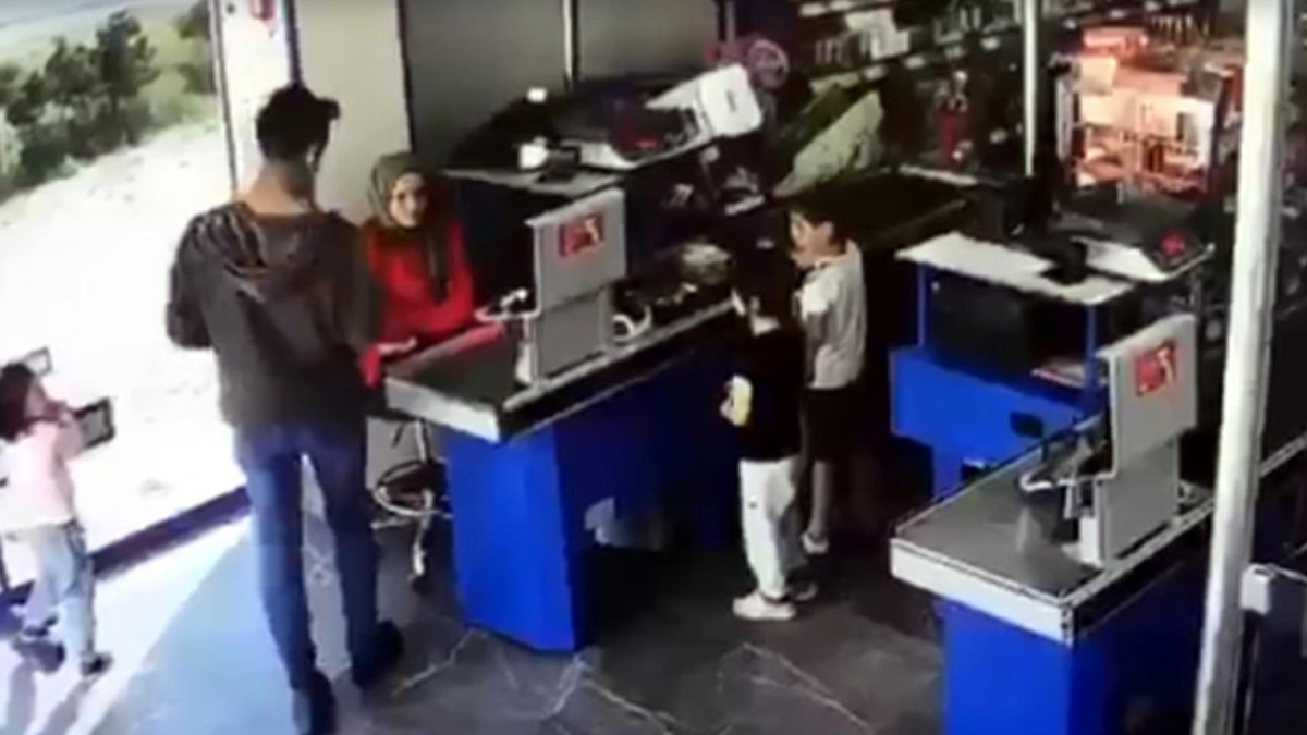 Tekirdağ’daki markette soygun: 900 TL alıp kaçtı