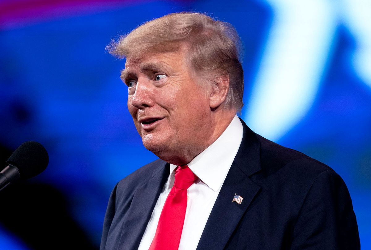 Trump’tan bisikletten düşen Biden’a mesaj