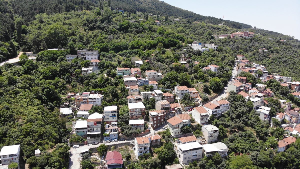 Uludağ’da navigasyonun yönlendirdiği uçurumlu yola pankart önlemi