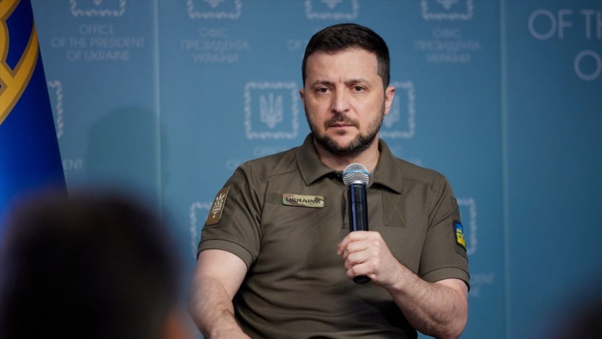 Vladimir Zelensky: 22-25 milyon ton tahıl bloke edildi
