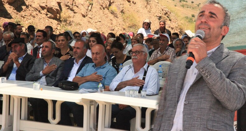 Alevi Dernekleri Federasyonu Genel Başkanı Celal Fırat: Alevi köylerinin yolları böyleyse bu utanç devlete yeter