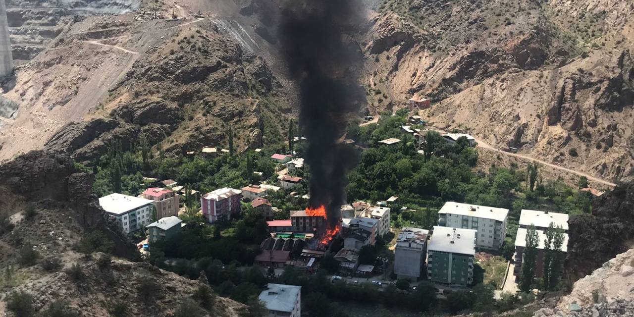 Artvin’de otelde yangın çıktı