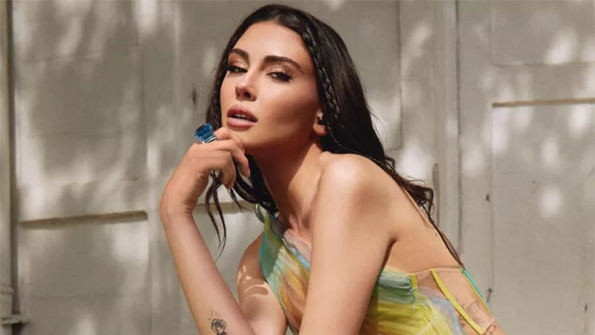 Baba’nın Elif’i Dilara Aksüyek mayolu ıslak pozları ortalığı salladı! ‘Su kuşu’