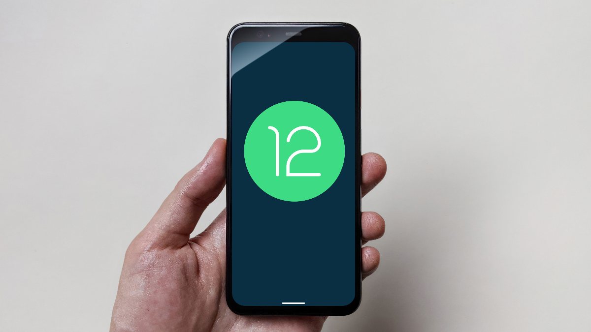 Bir Samsung modeli daha Android 12’ye kavuştu
