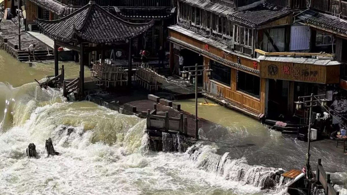 Çin’de sel felaketi: 12 ölü 12 kayıp