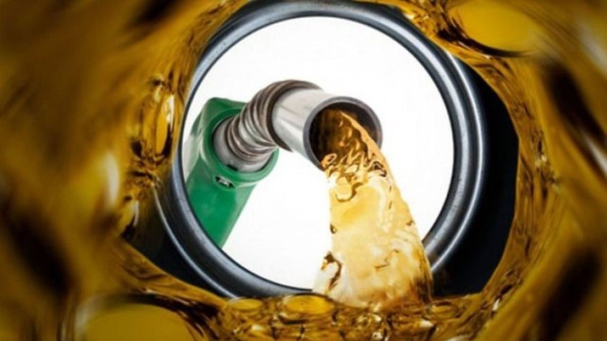 Dizel aracı olanlar dikkat! Bayram indirimi geliyor; Bu geceden itibaren litresi…