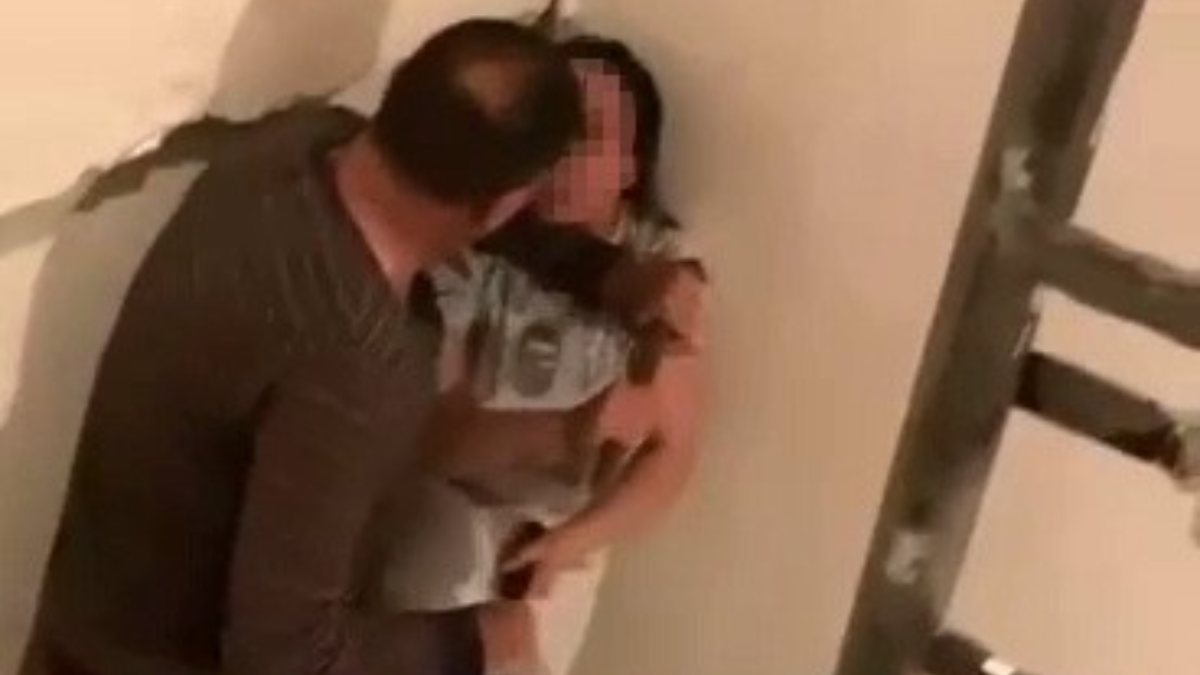 Esenyurt’ta kardeşinin evini bastı, yengesini keserle darbetti