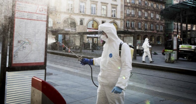 Fransa’nın Nice kentinde maske zorunluluğu geri geliyor