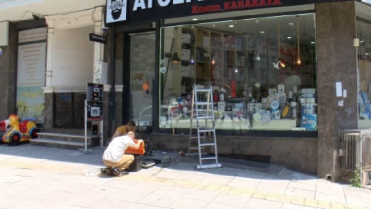 Gaziosmanpaşa’da hırsızlık yapanları uyaran kişiye satırlı tehdit