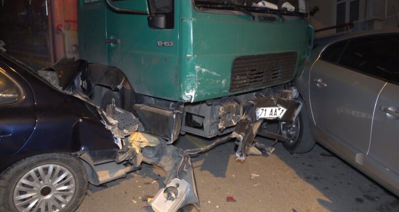 Kırıkkale’de kamyonun freni boşaldı: 9 araç zarar gördü