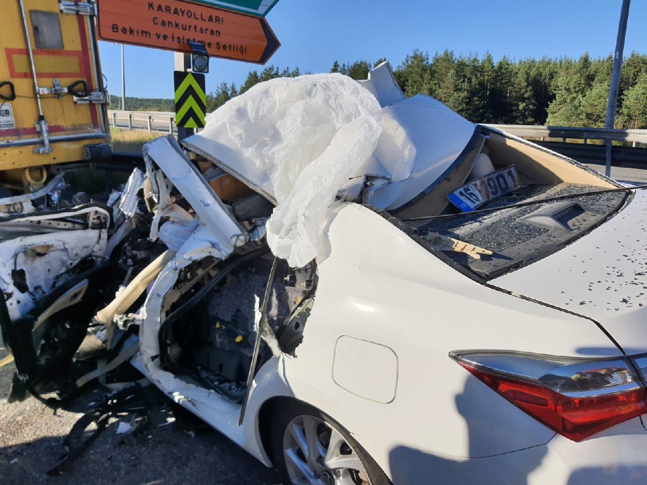 Önce anne babası 3 gün sonrada kendisi hayatını kaybetti