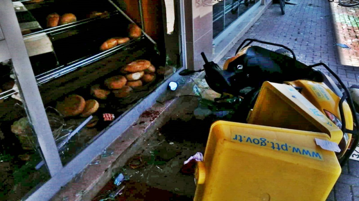 Sakarya’da 14 yaşındaki çocuk, PTT’ye ait motosikleti çaldı