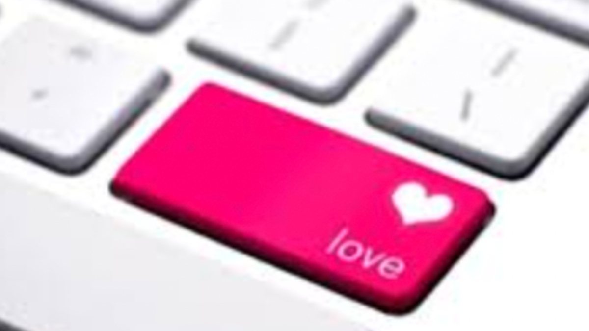 Sanalda başlayan aşklar çabuk bitiyor! En iyisi hiç dokunmayın…