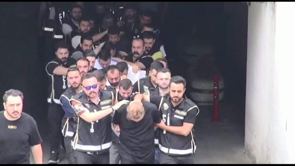 Sarallar operasyonunda yakalanan şüphelilerden 31’i, adliyeye sevk edildi