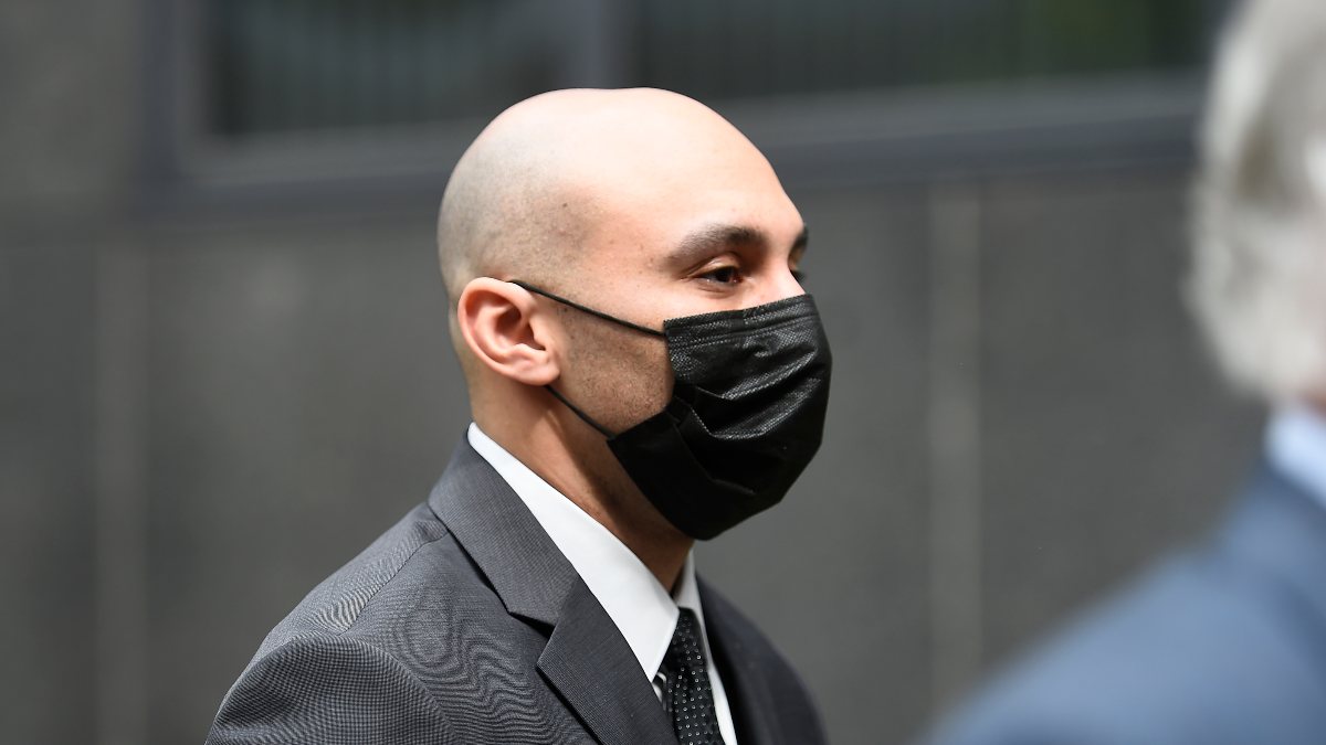 Siyahi Floyd’un ölümüyle yargılanan 2 eski polise hapis cezası