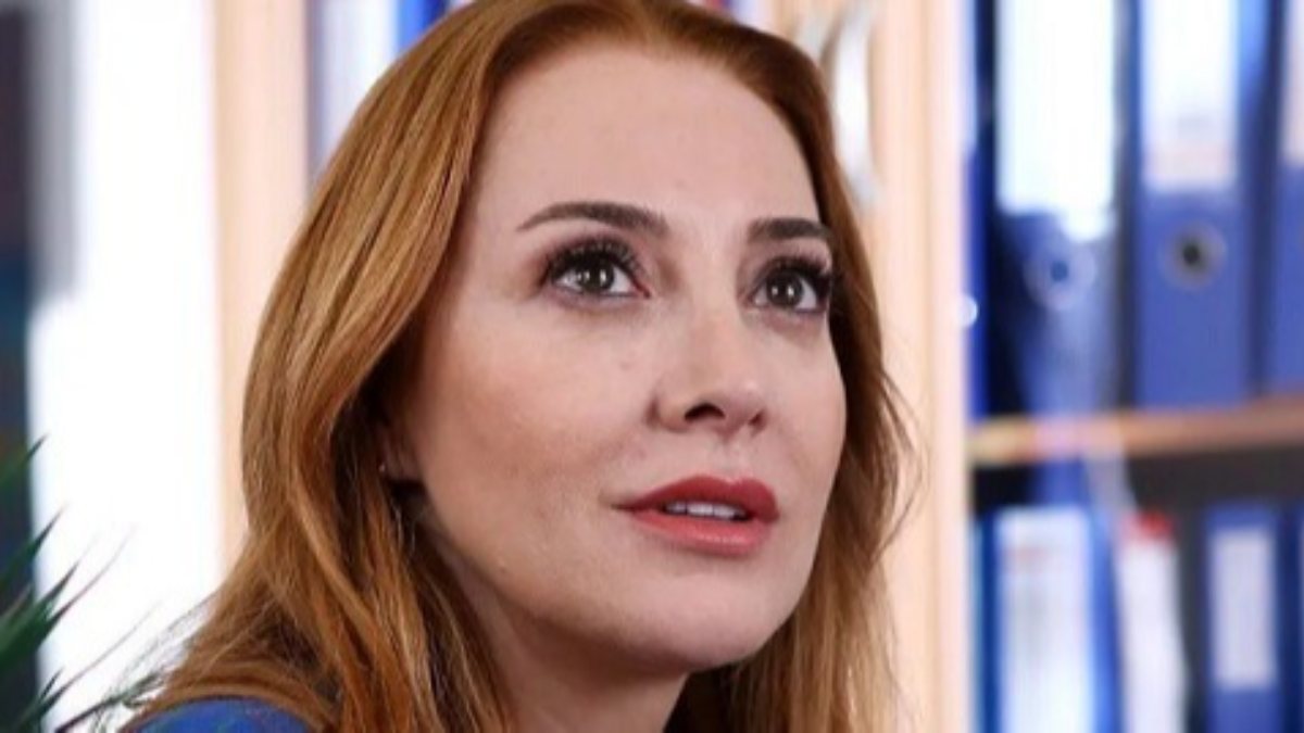 Tozlu Yaka’nın Derya’sı fiziği ve duru güzelliğiyle büyüledi! ‘İtfaiyeyi arayın yanıyor’