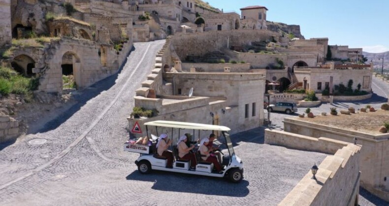 Ürgüp’te yıkılmaya yüz tutmuş tarihi konaklar, turizme kazandırıldı