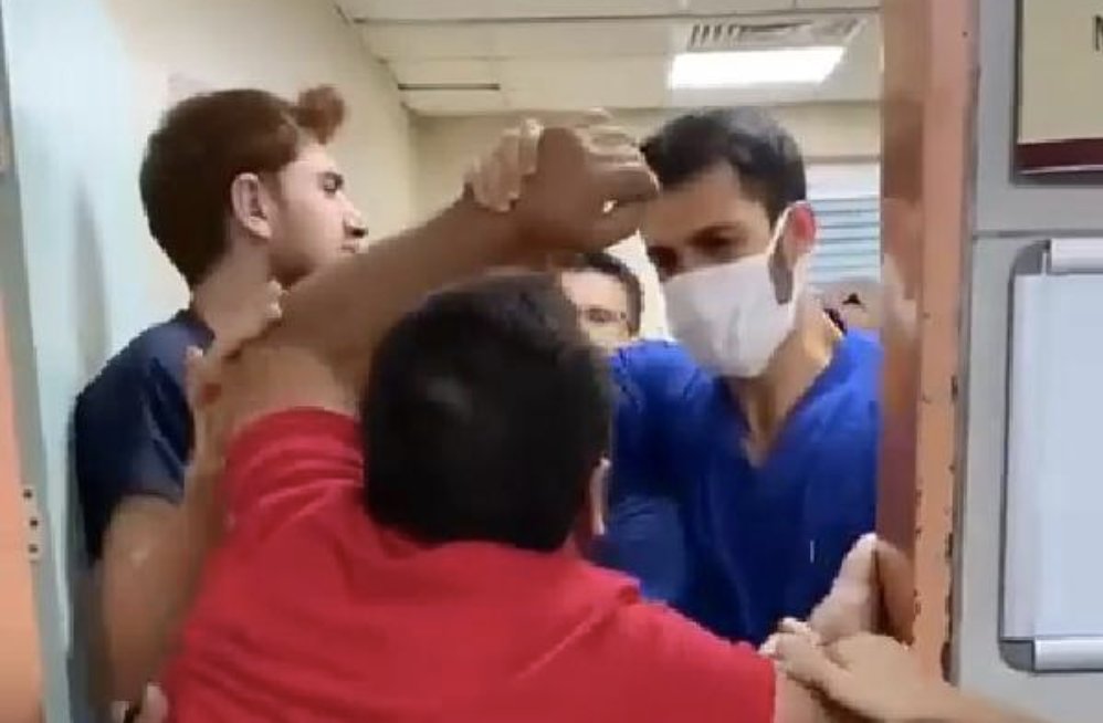 Acil serviste doktora saldıran şüpheli serbest