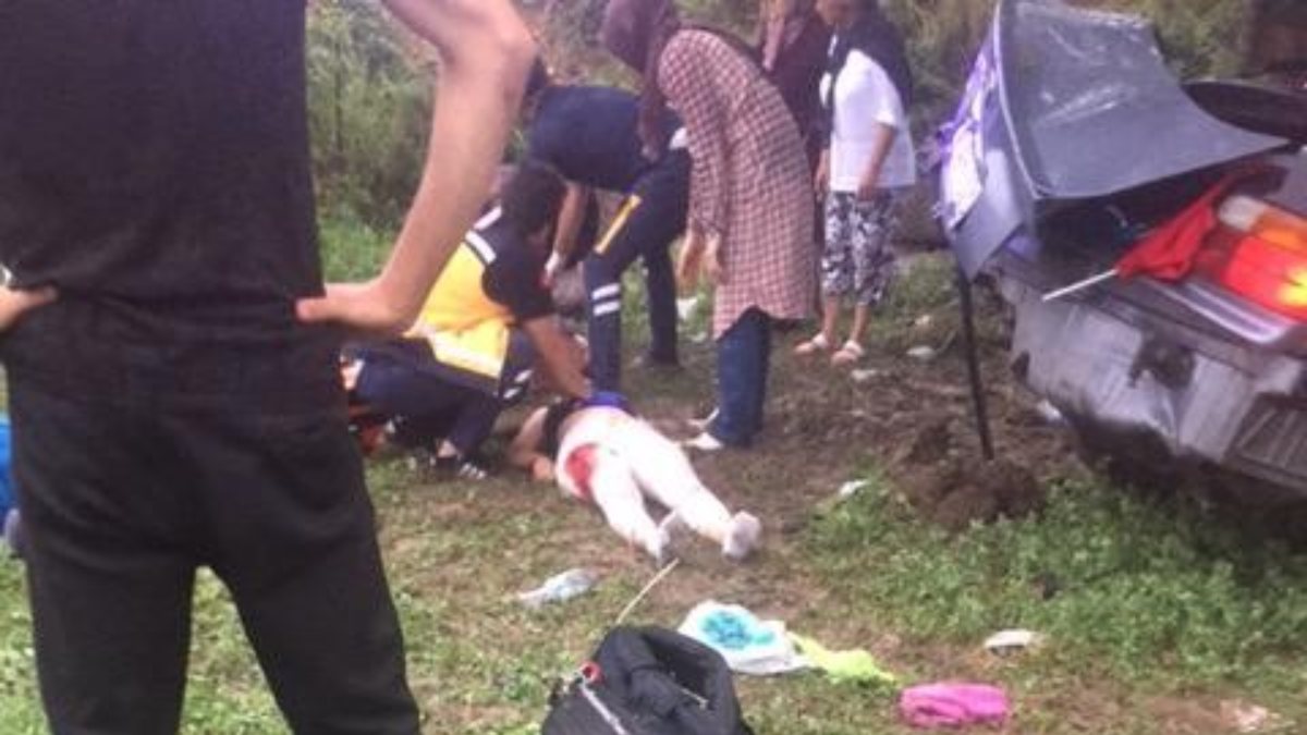 Afyonkarahisar’da araç şarampole girdi: 2 ölü